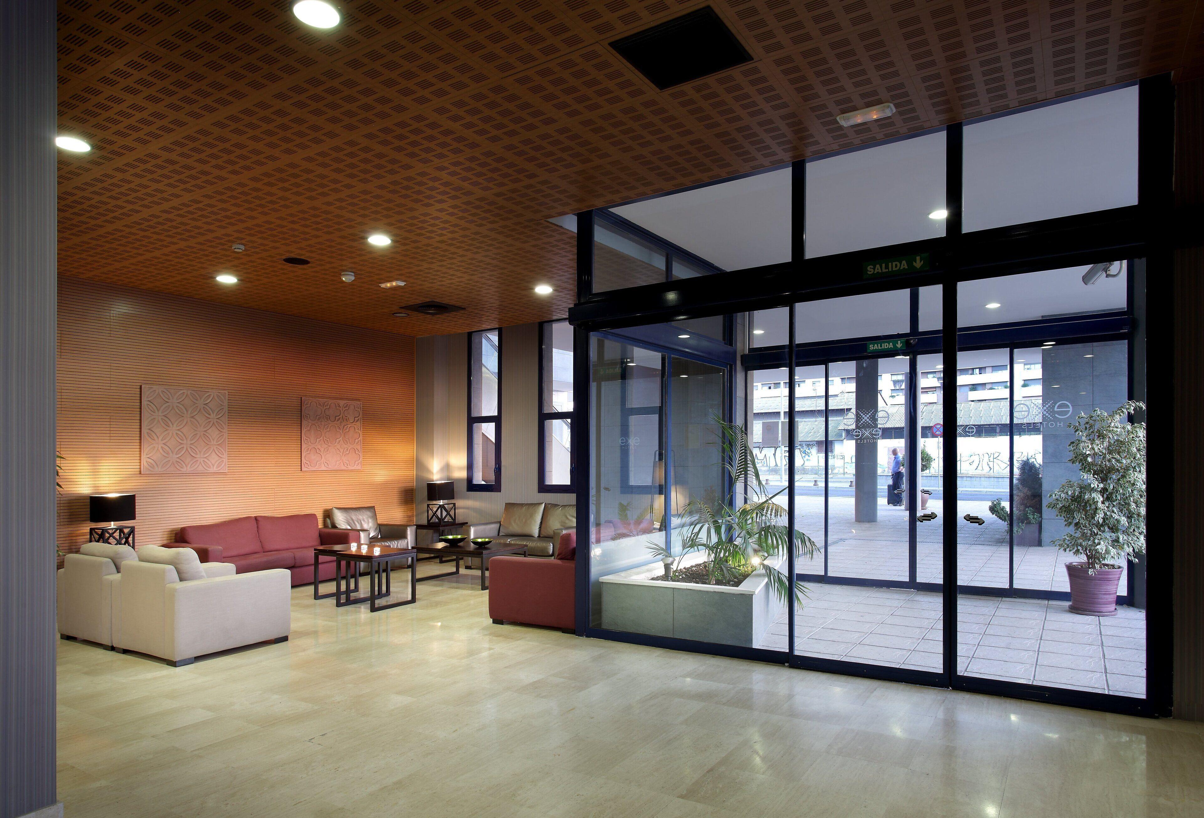 Exe Sevilla Palmera — Photos 1